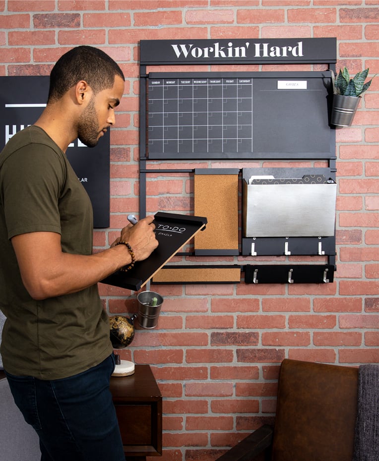 THE GRAYSON Wall Organizer